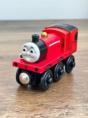 Thomas & Friends Wooden Railway James Red Train Tank Engine Magnetic READ